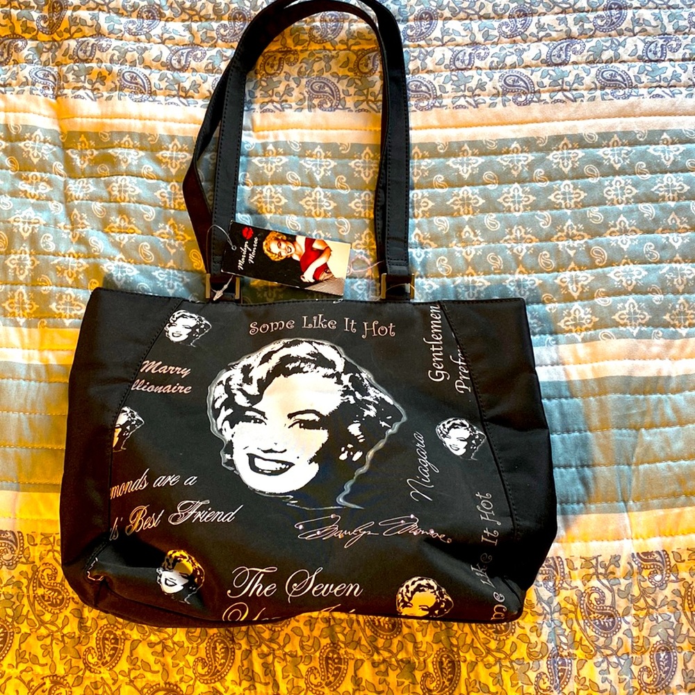 Marilyn Monroe purse 2004